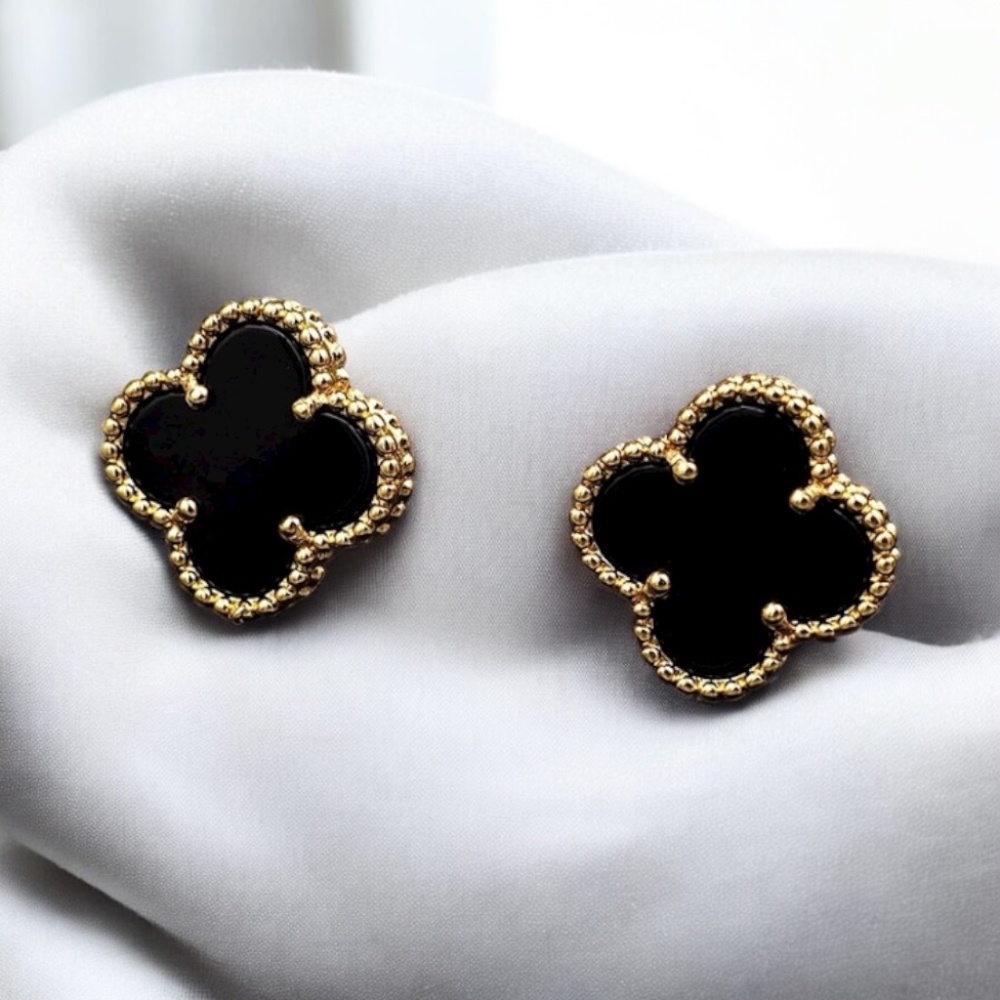 New 18k Gold Plated Clover Earrings